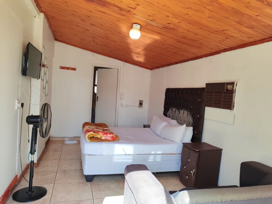 7 Bedroom Property for Sale in Randlespark North West